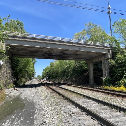 Bridge span over rail road tracks